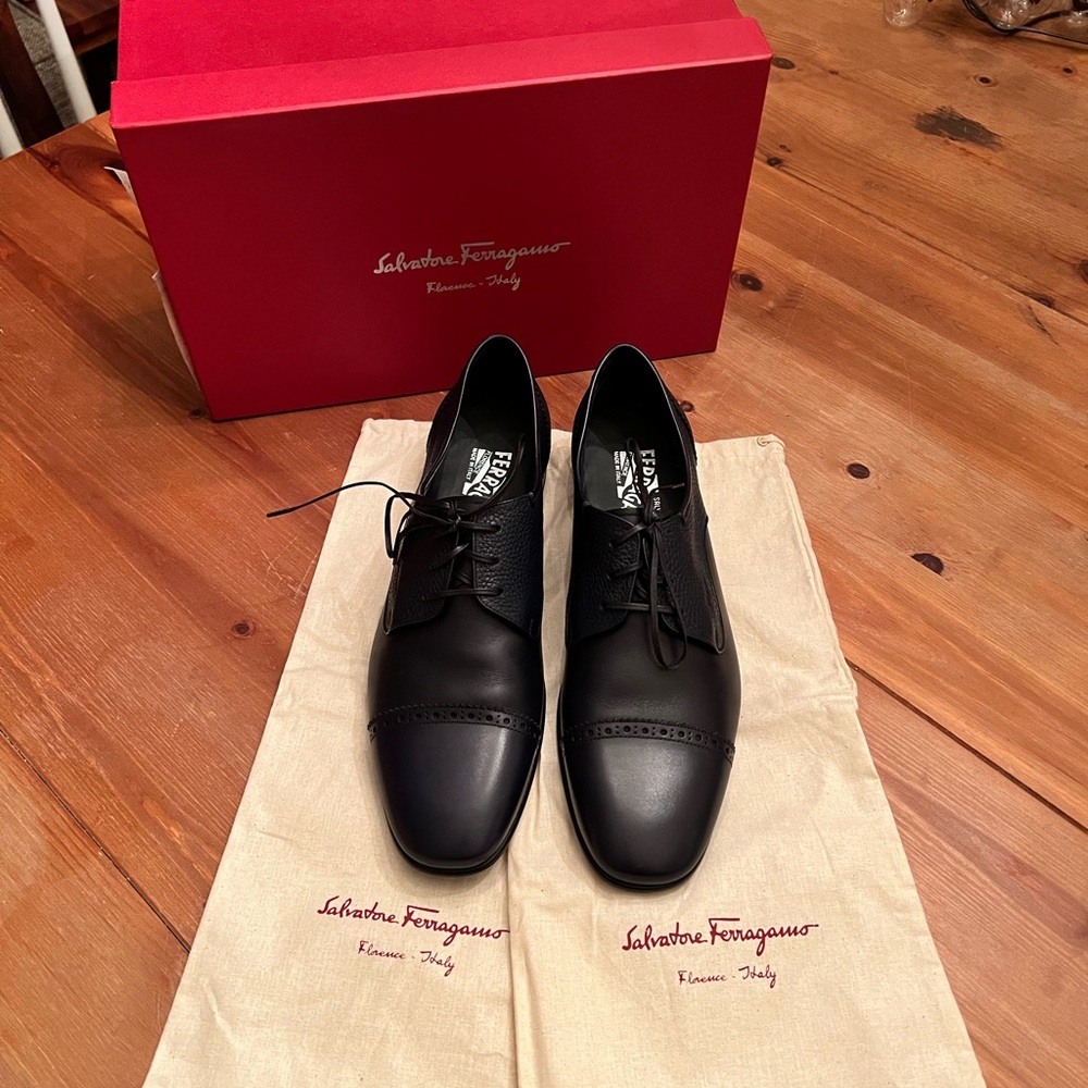 Salvatore Ferragamo Navy Blue Lace-up Oxford Dress Shoes size 9.5 D